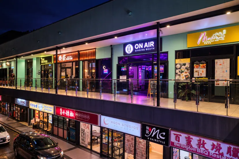 The On Air storefront at Sunnybank in the evening